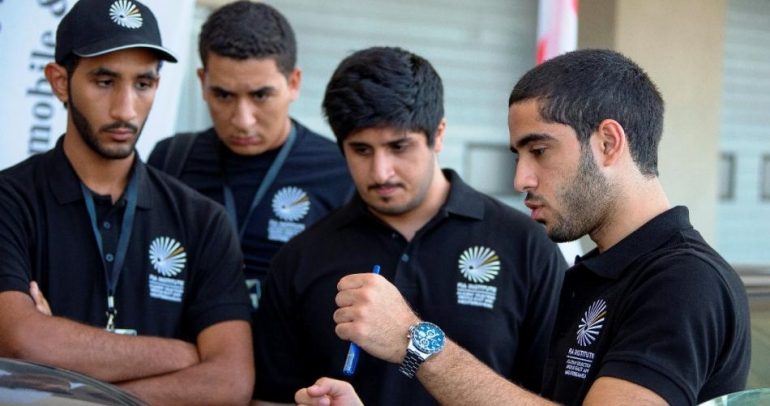 بدء المنافسة على مقعد أكاديمية التميز للسائقين الشباب في أبوظبي